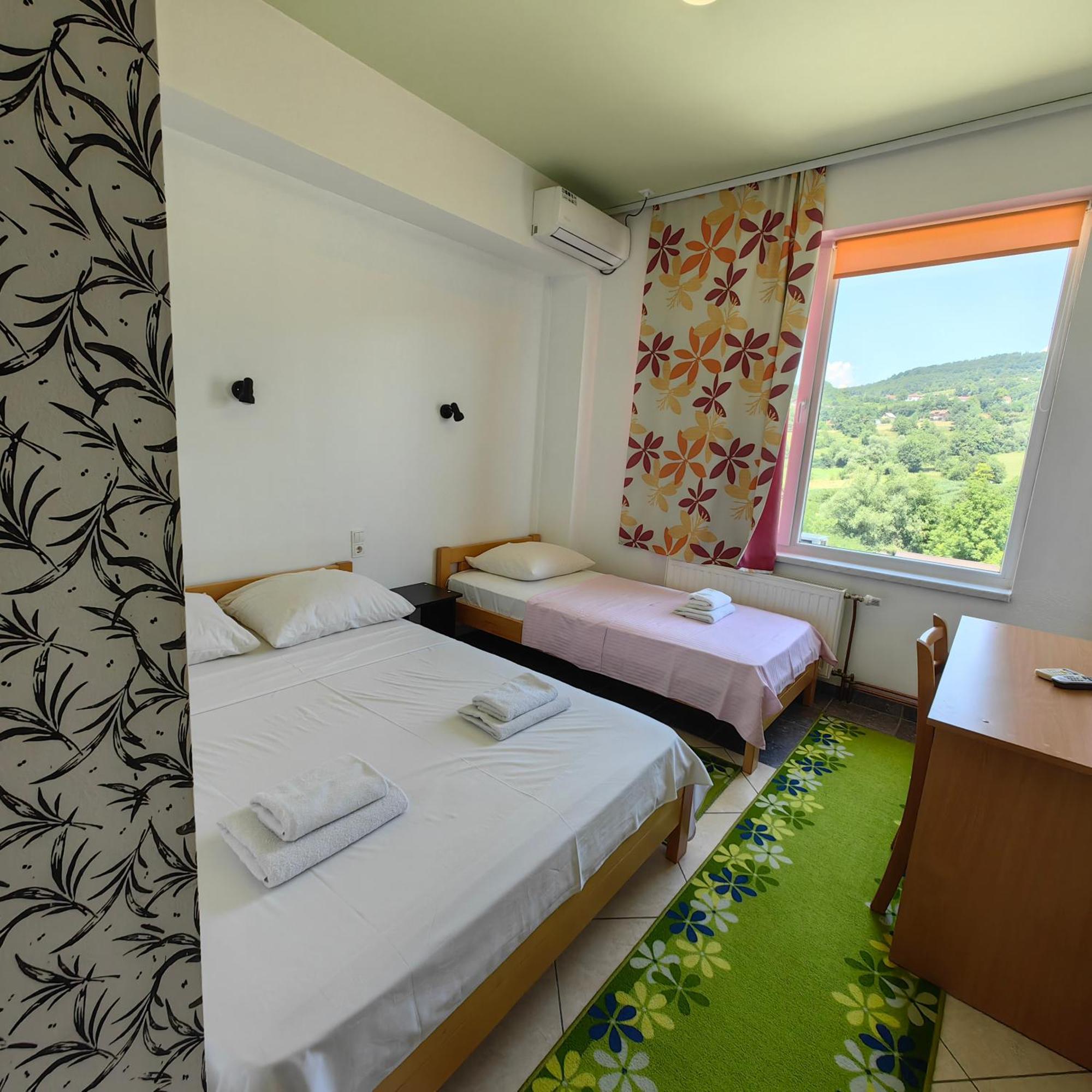 Motel Maks Kiseljak エクステリア 写真