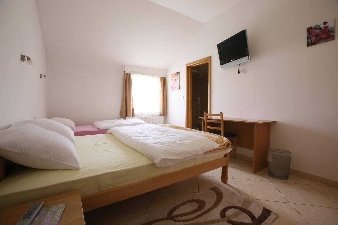 Motel Maks Kiseljak 部屋 写真