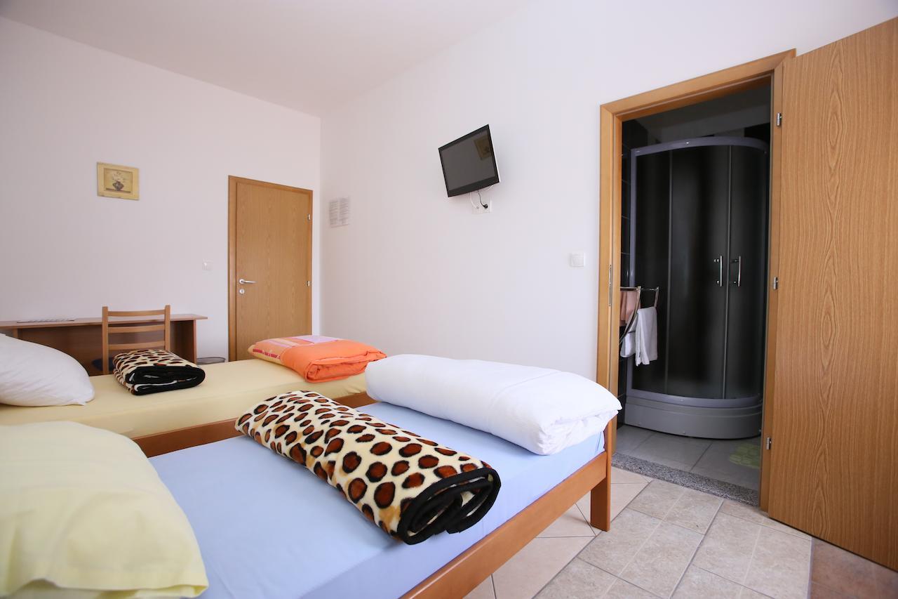 Motel Maks Kiseljak エクステリア 写真