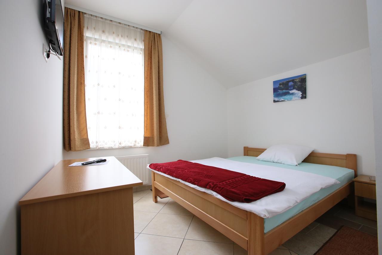 Motel Maks Kiseljak 部屋 写真