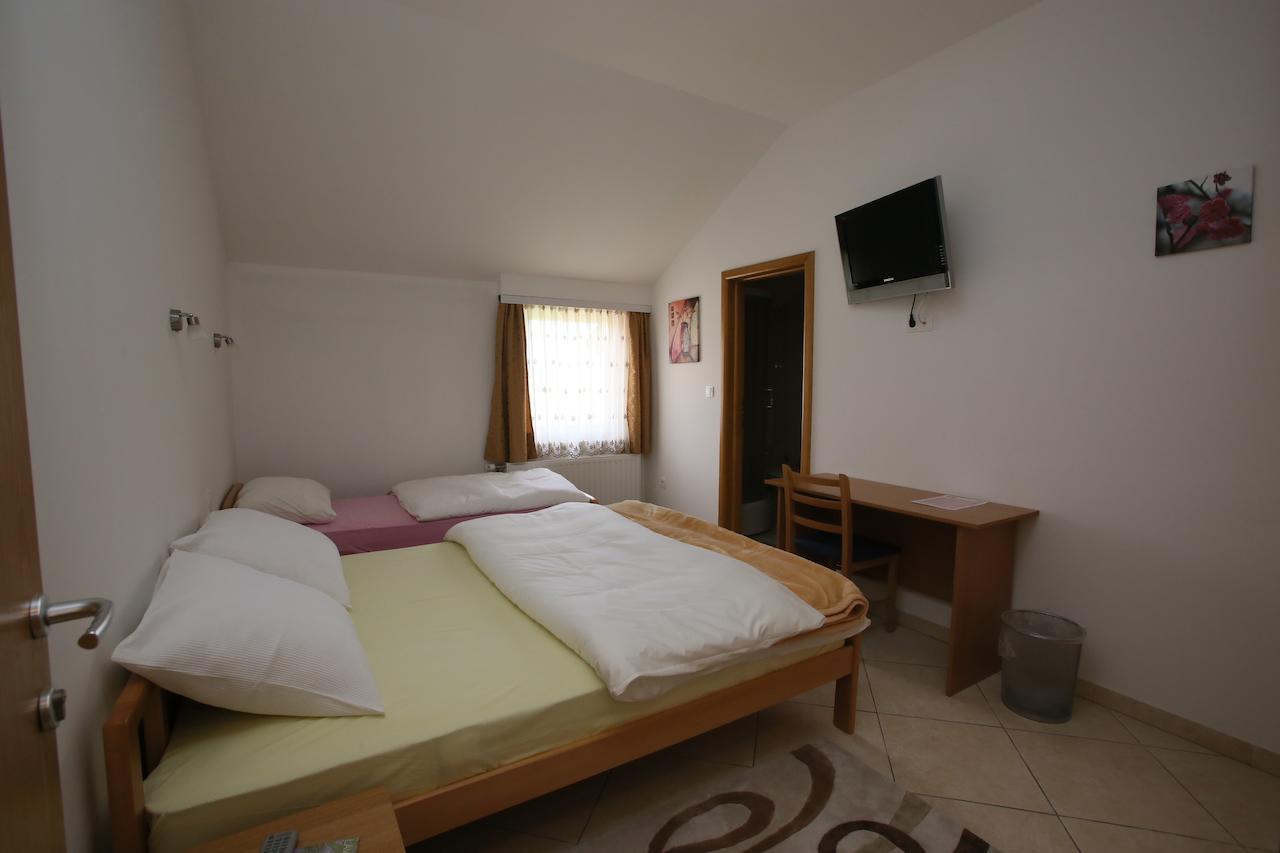 Motel Maks Kiseljak 部屋 写真