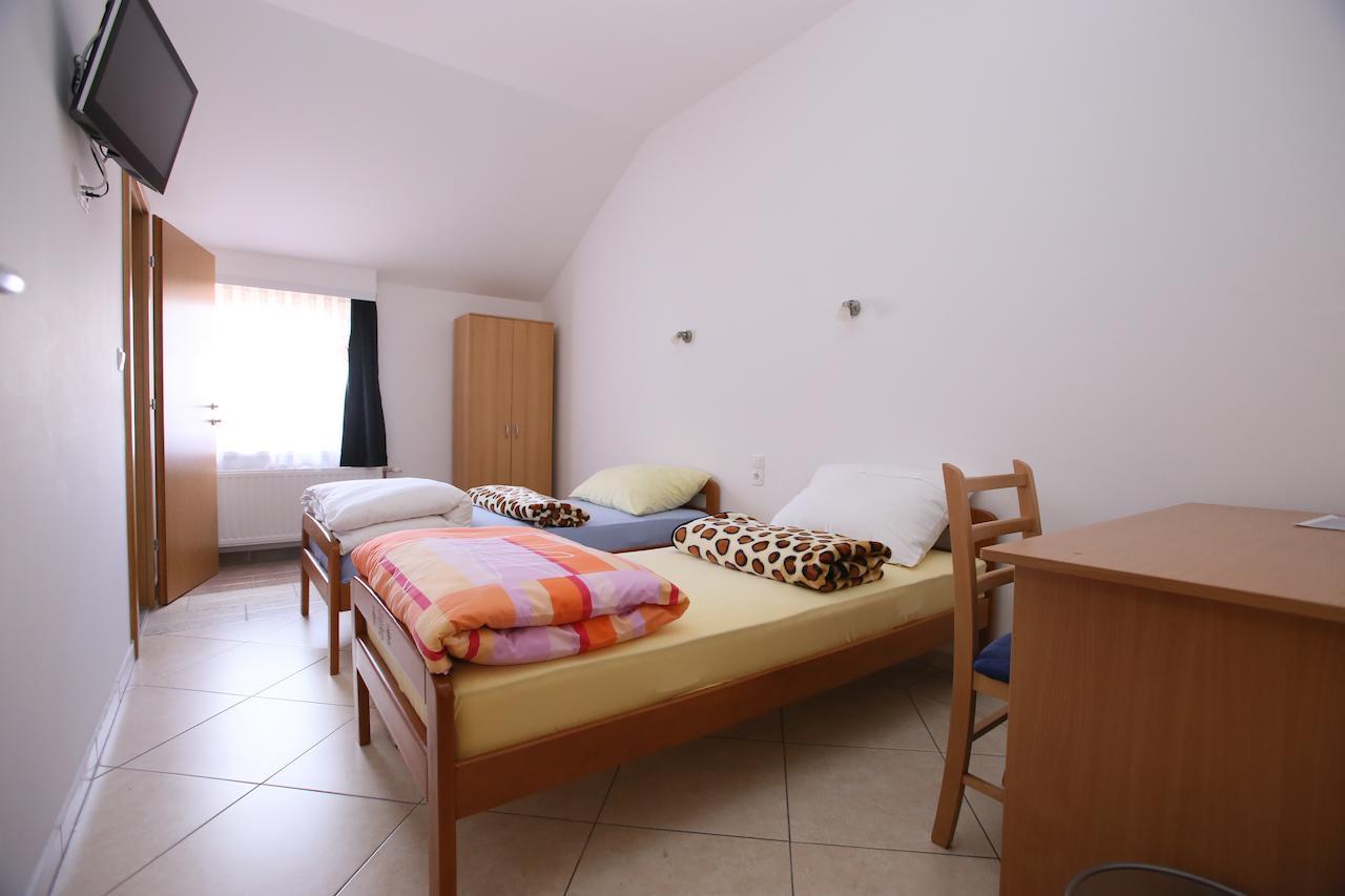 Motel Maks Kiseljak 部屋 写真