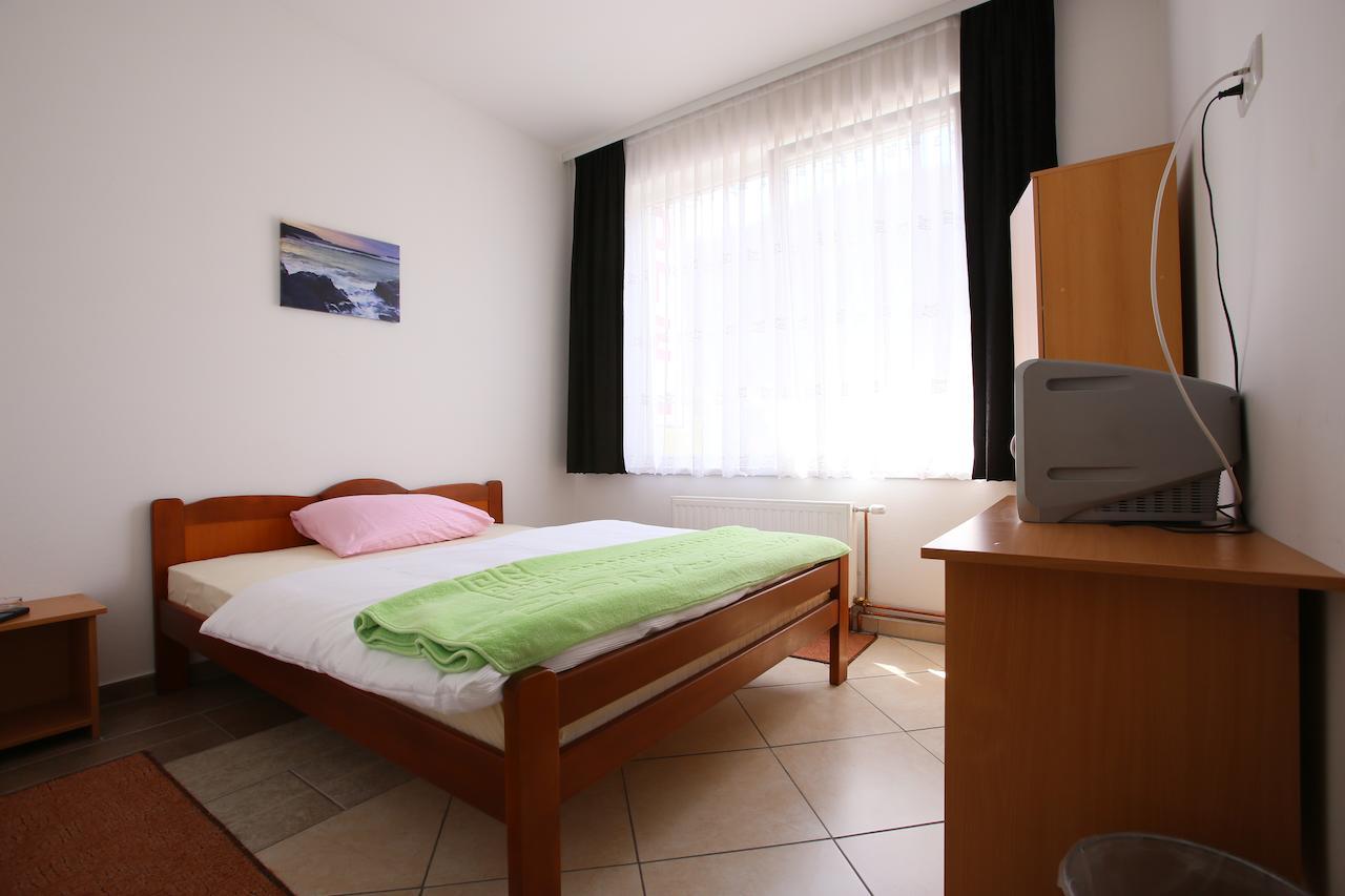 Motel Maks Kiseljak 部屋 写真